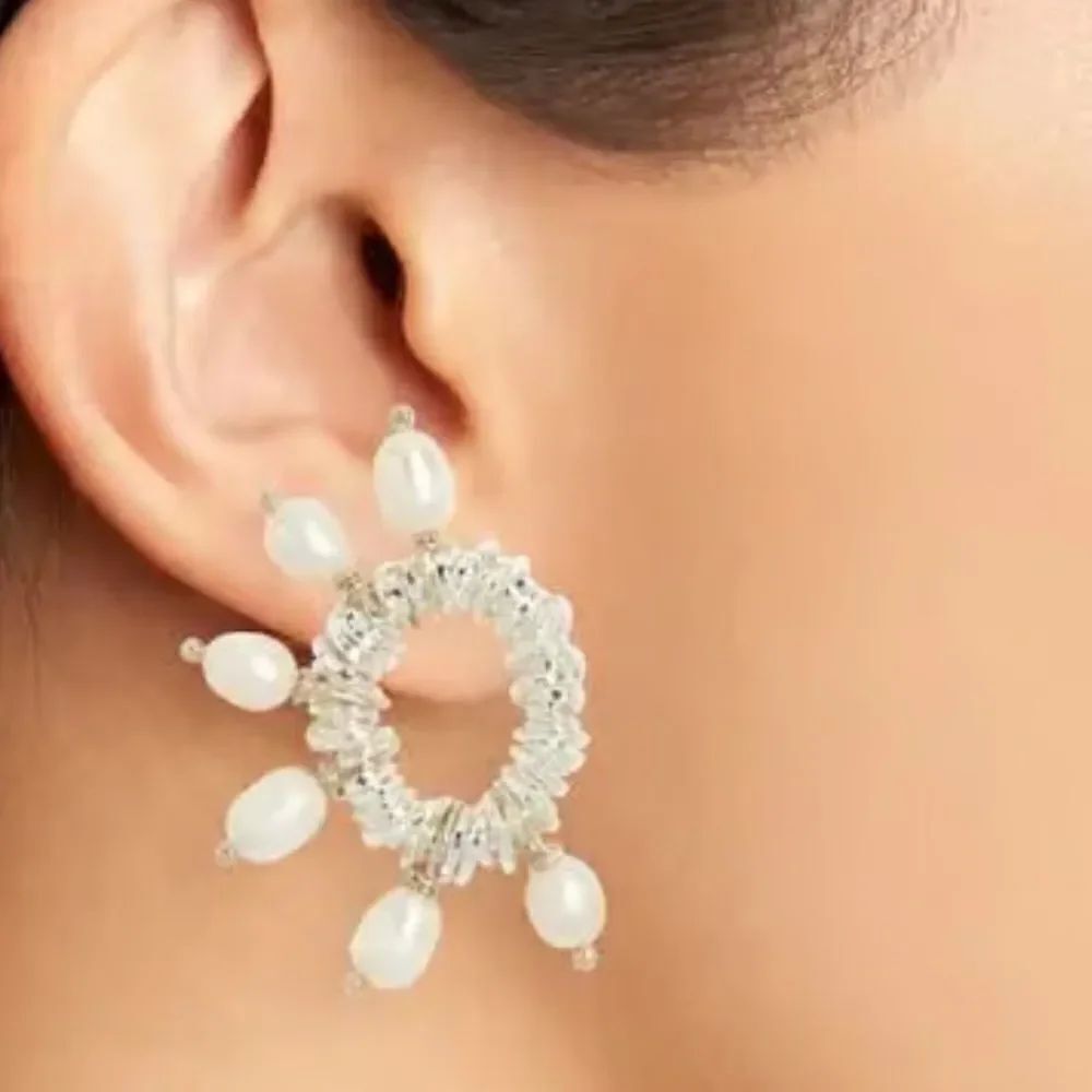 CRISOBELA JEWELRY AFTERNOON WINE OPEN CIRCLE DROP
